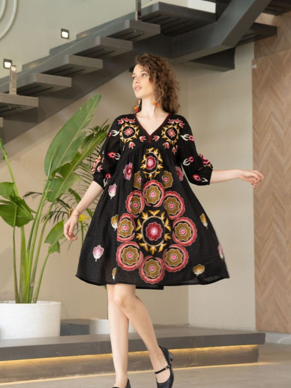 Chic Black Embroidered Cotton Midi Dress with V-Neck & Elbow Sleeves