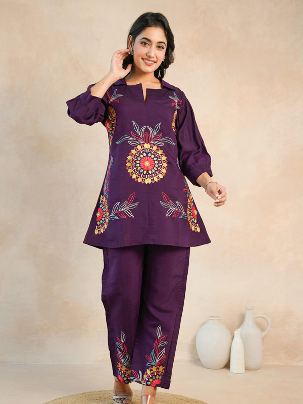 Graceful Purple Floral Embroidered Kurta with Pants