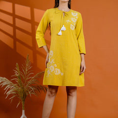 Stylish Floral Printed A-Line Midi Dress with Tassel Tie-Up Neck & 3/4 Sleeves