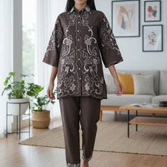 Trendy Two-Piece Brown Outfit with Contrast Embroidery