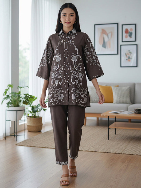 Trendy Two-Piece Brown Outfit with Contrast Embroidery