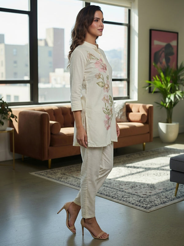 Women Cream Floral Embroidered Kurta Pant Co-Ord Set