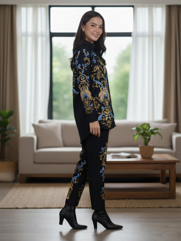 Classic Black Statement Wear With Ornate Pattern Work