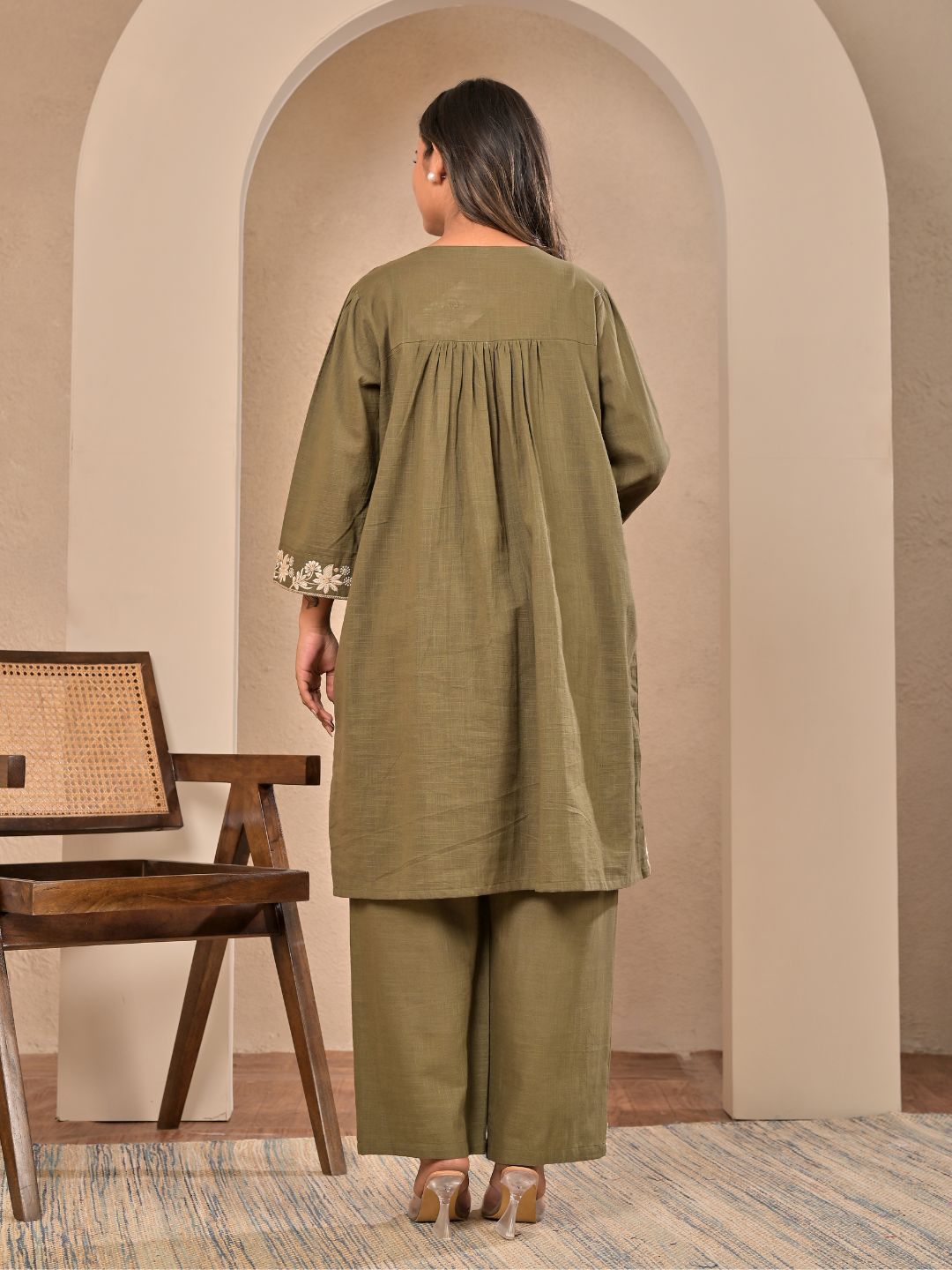 Elegant Olive Green Cotton Embroidered Kurta Set
