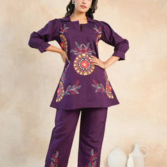 Graceful Purple Floral Embroidered Kurta with Pants