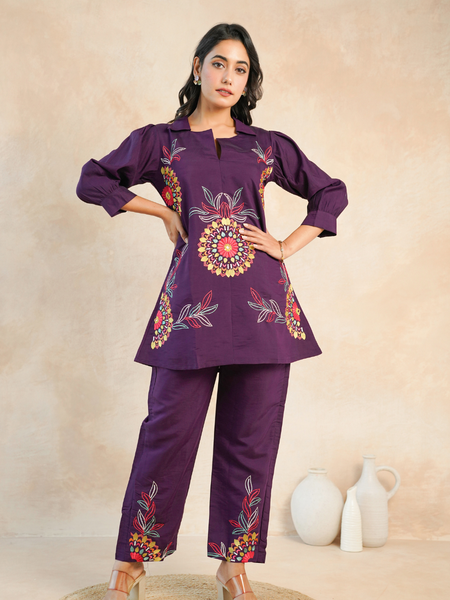 Graceful Purple Floral Embroidered Kurta with Pants