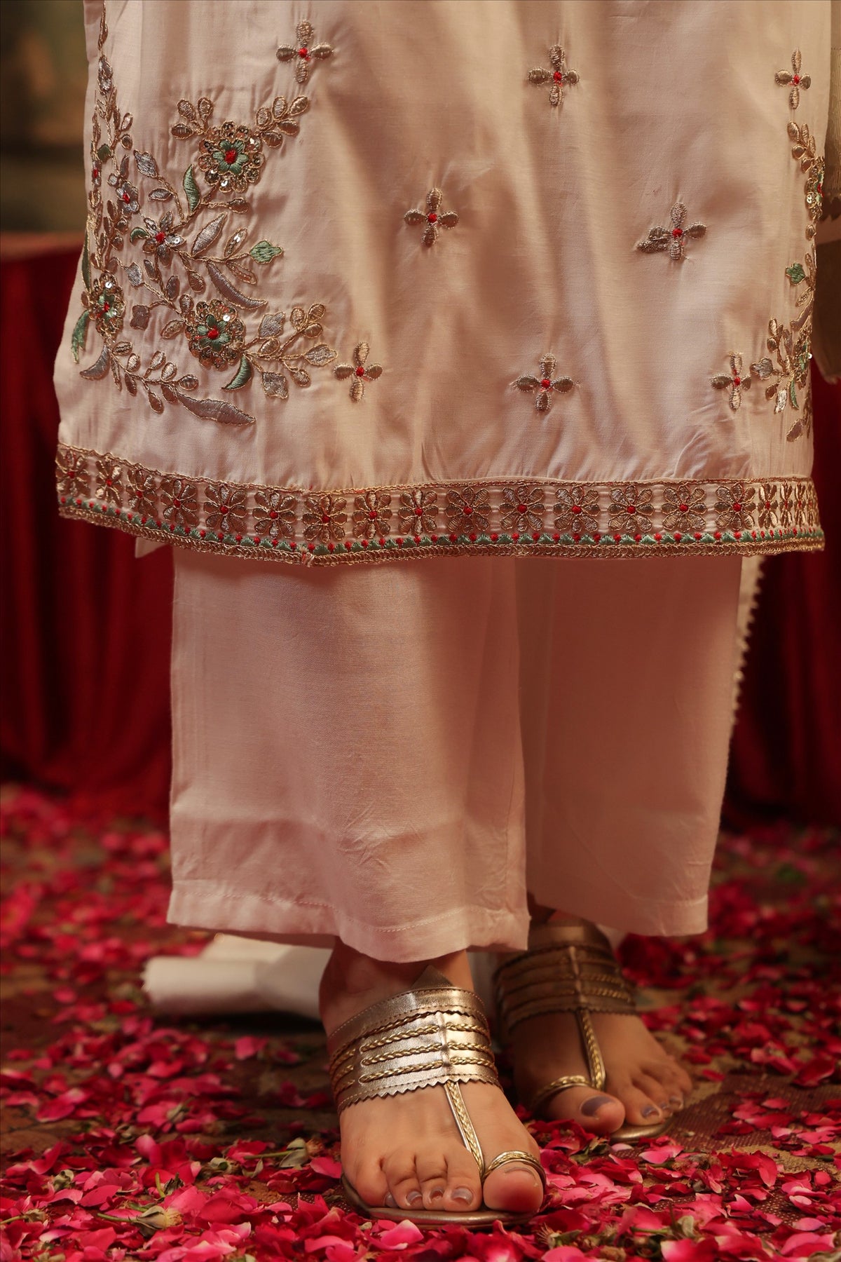 Women's Elegant Ivory Embroidered Straight Kurta Palazzo Set with Dupatta