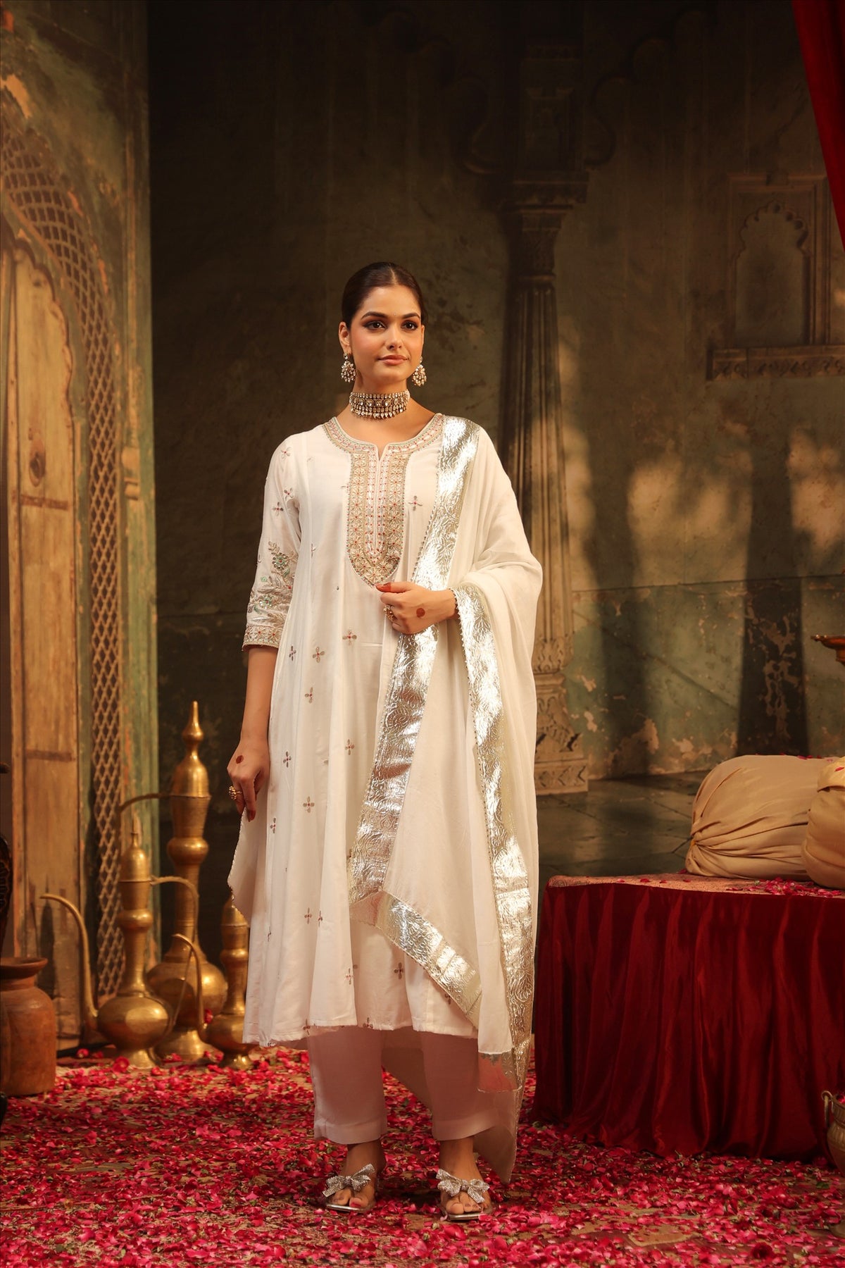 Women's Elegant Ivory Embroidered Straight Kurta Pant Set with Silver Border Dupatta