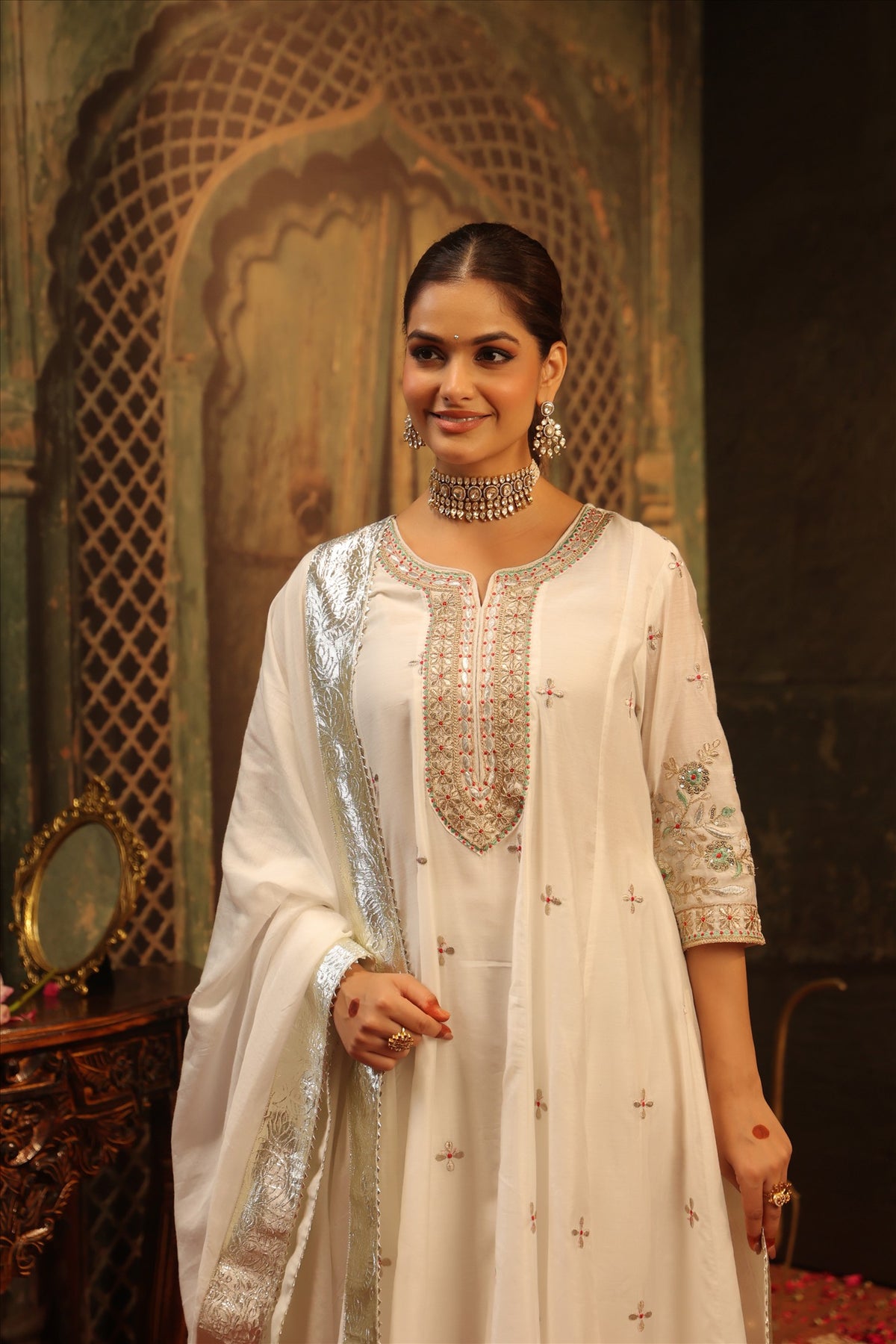 Women's Elegant Ivory Embroidered Straight Kurta Pant Set with Silver Border Dupatta