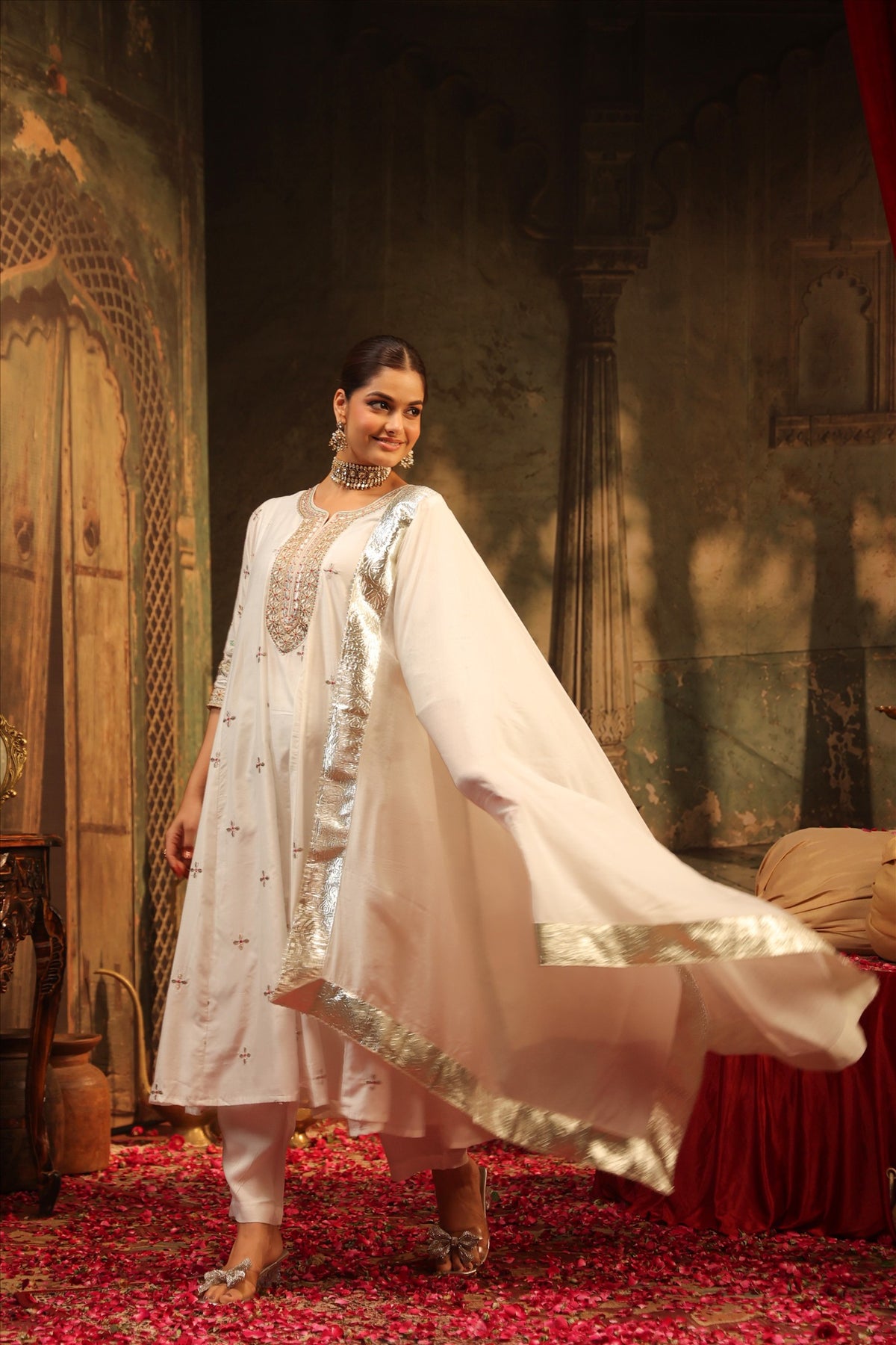 Women's Elegant Ivory Embroidered Straight Kurta Pant Set with Silver Border Dupatta