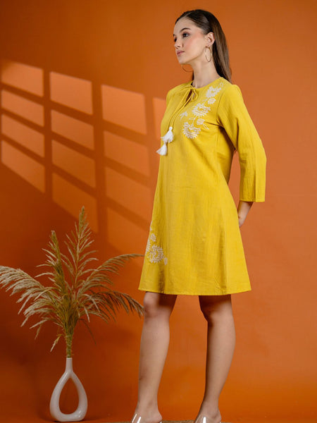 Stylish Floral Printed A-Line Midi Dress with Tassel Tie-Up Neck & 3/4 Sleeves