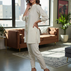 Women Cream Floral Embroidered Kurta Pant Co-Ord Set