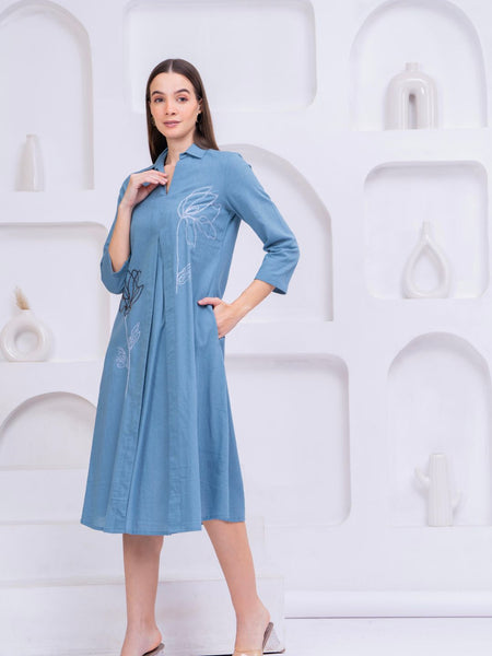 Elegant Embroidered A-Line Midi Dress with Shirt Collar & 3/4 Sleeves