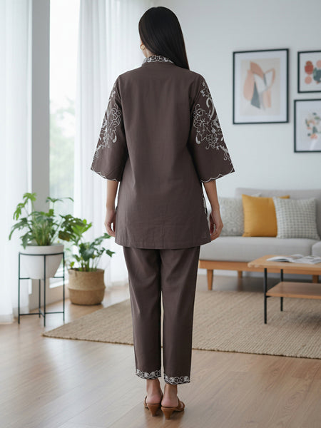 Trendy Two-Piece Brown Outfit with Contrast Embroidery