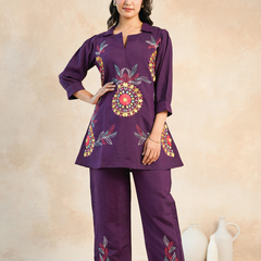 Graceful Purple Floral Embroidered Kurta with Pants