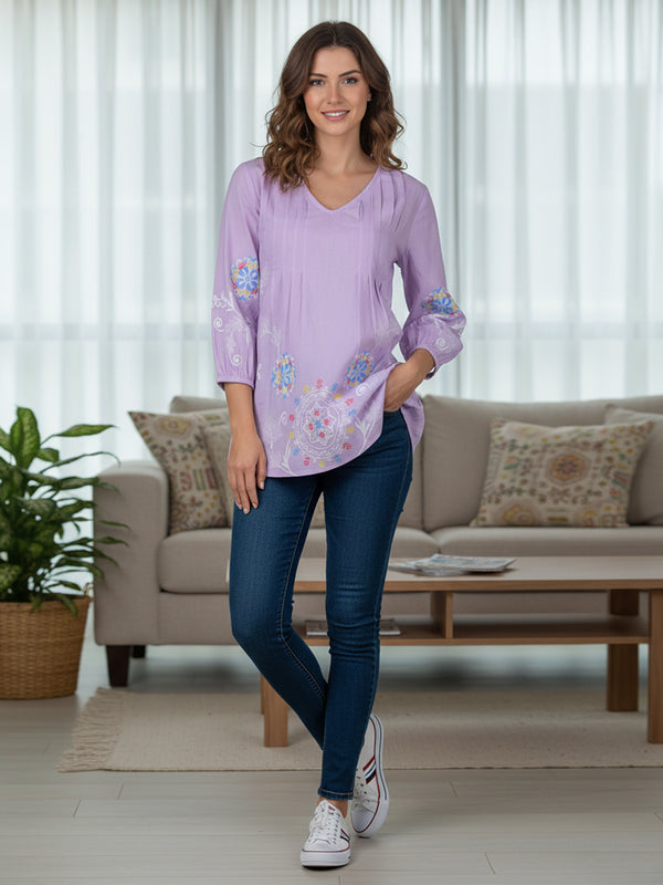 Elegant Lavender Top Featuring Delicate Multicolor Motifs