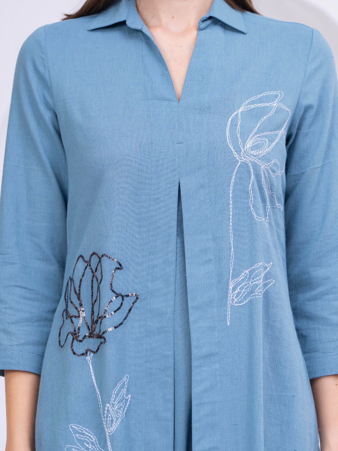 Elegant Embroidered A-Line Midi Dress with Shirt Collar & 3/4 Sleeves