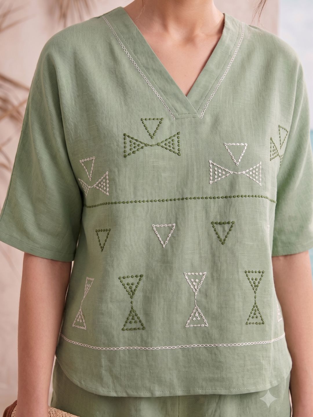Women Green Embroidered Regular Fit V-Neck Top and Shorts Co-Ord Set