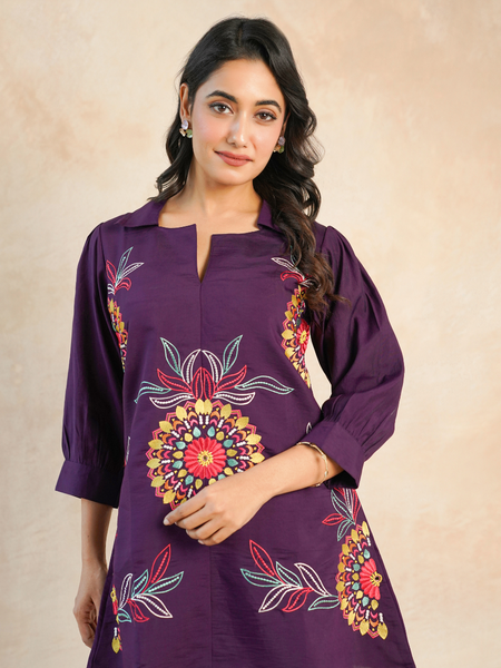 Graceful Purple Floral Embroidered Kurta with Pants