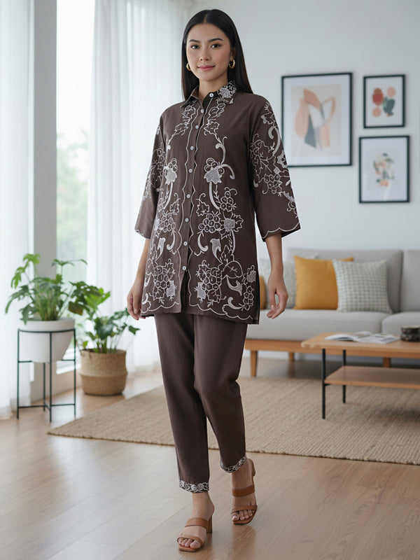 Trendy Two-Piece Brown Outfit with Contrast Embroidery