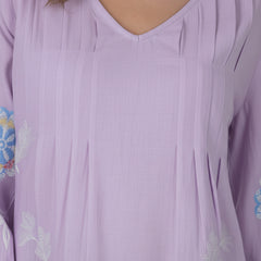 Elegant Lavender Top Featuring Delicate Multicolor Motifs