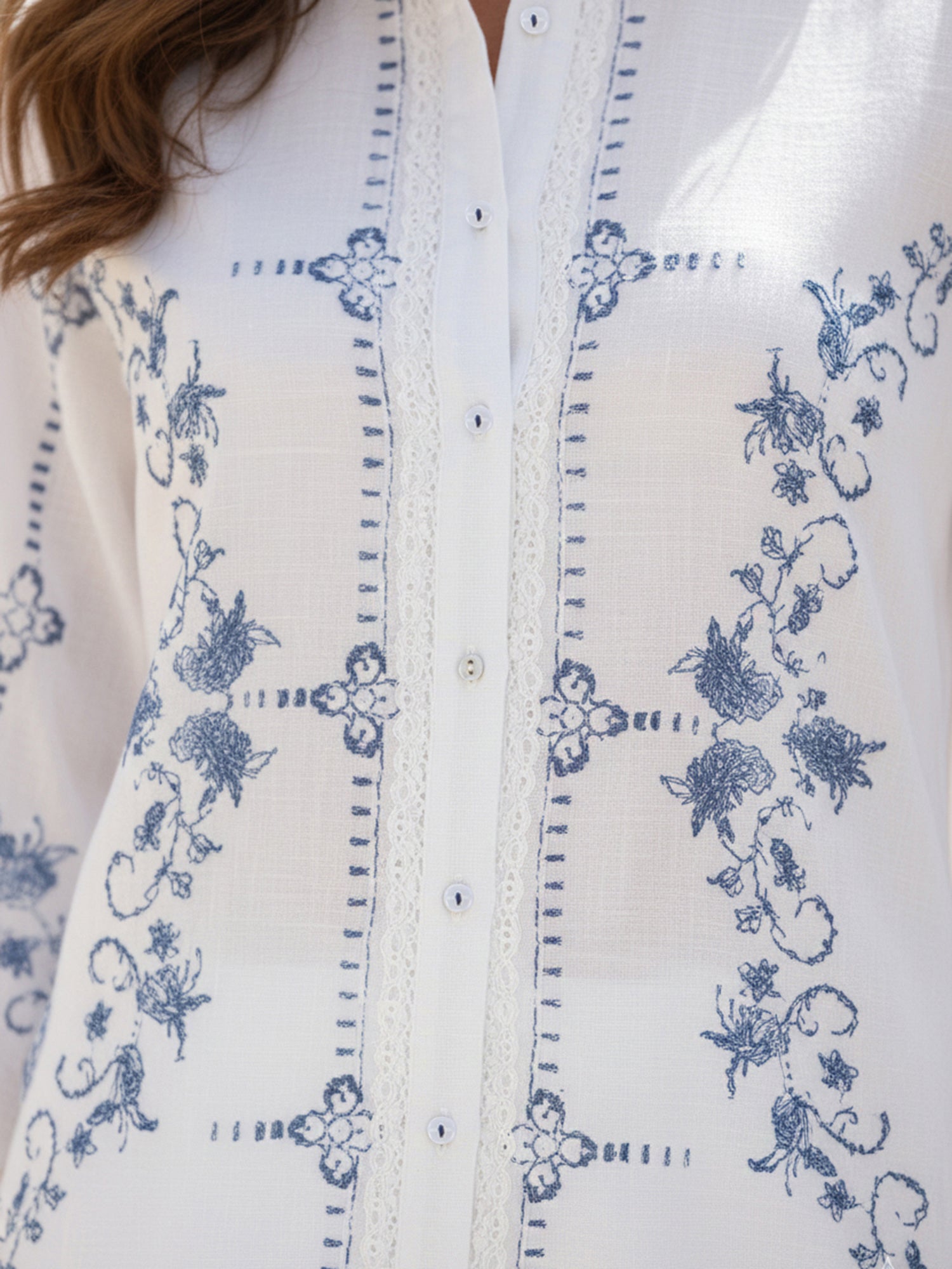 Elegant Women’s Kurta & Pant Set – White & Blue Embroidered