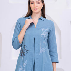 Elegant Embroidered A-Line Midi Dress with Shirt Collar & 3/4 Sleeves