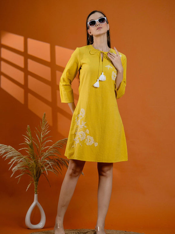 Stylish Floral Printed A-Line Midi Dress with Tassel Tie-Up Neck & 3/4 Sleeves