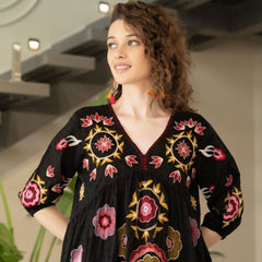 Chic Black Embroidered Cotton Midi Dress with V-Neck & Elbow Sleeves