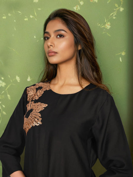 Black Embroidered Viscose Midi Dress with Round Neck