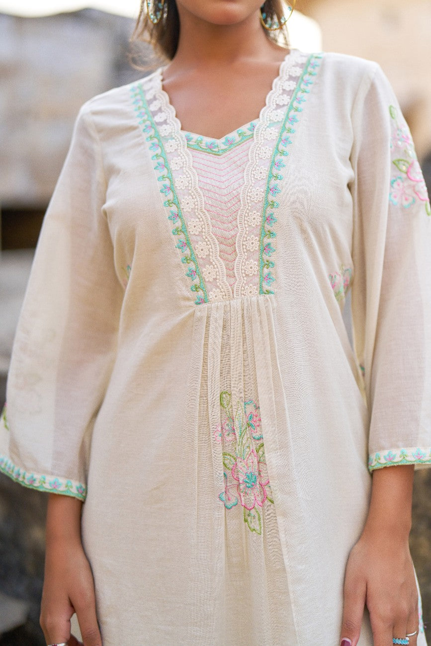 Graceful Cream Handcrafted Floral Embroidery Luxury Kurta Set