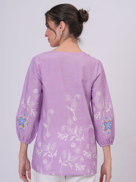 Elegant Lavender Top Featuring Delicate Multicolor Motifs