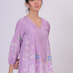 Elegant Lavender Top Featuring Delicate Multicolor Motifs