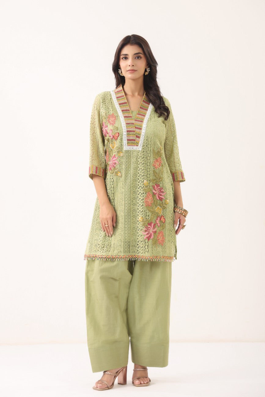Women Green Floral Printed Straight Kurta with Pants Set