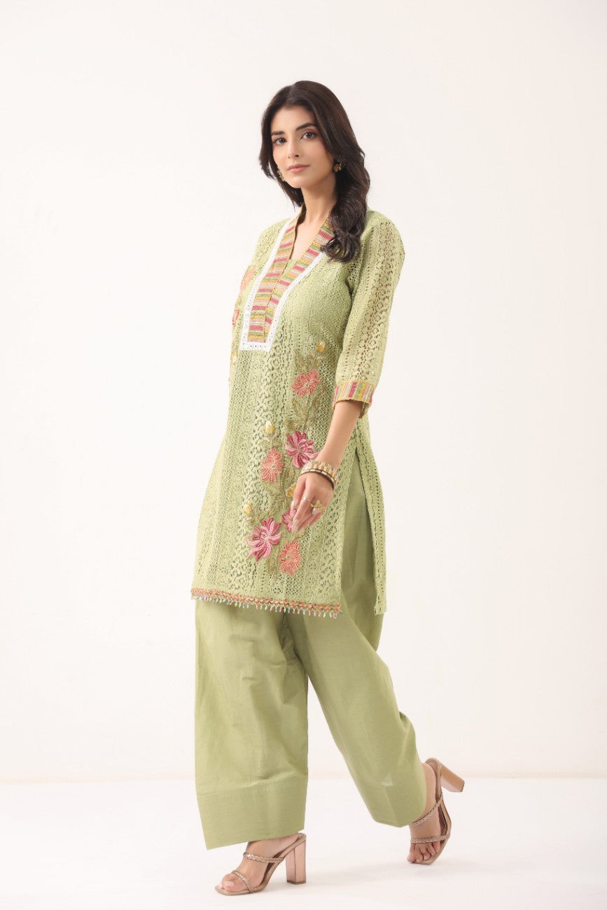 Women Green Floral Printed Straight Kurta with Pants Set