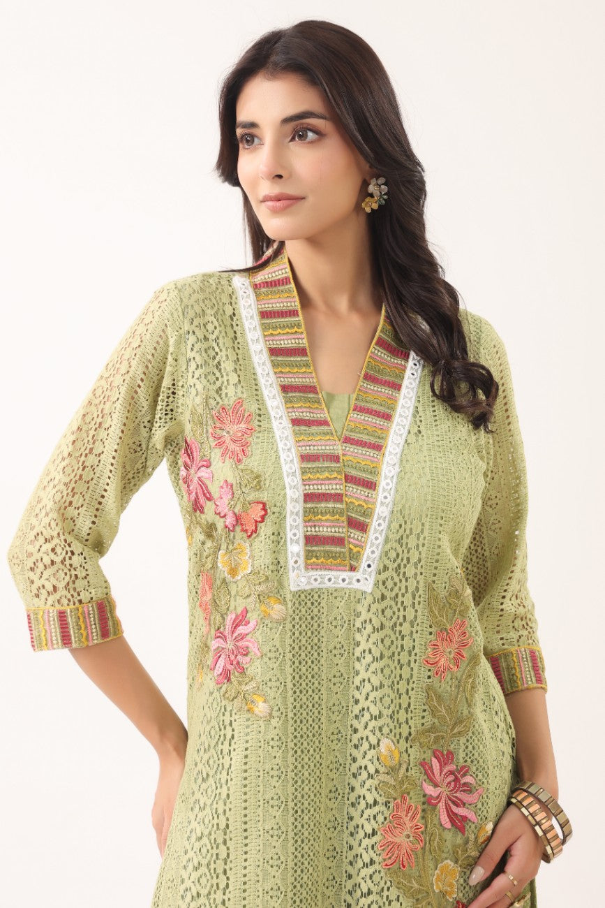 Women Green Floral Printed Straight Kurta with Pants Set