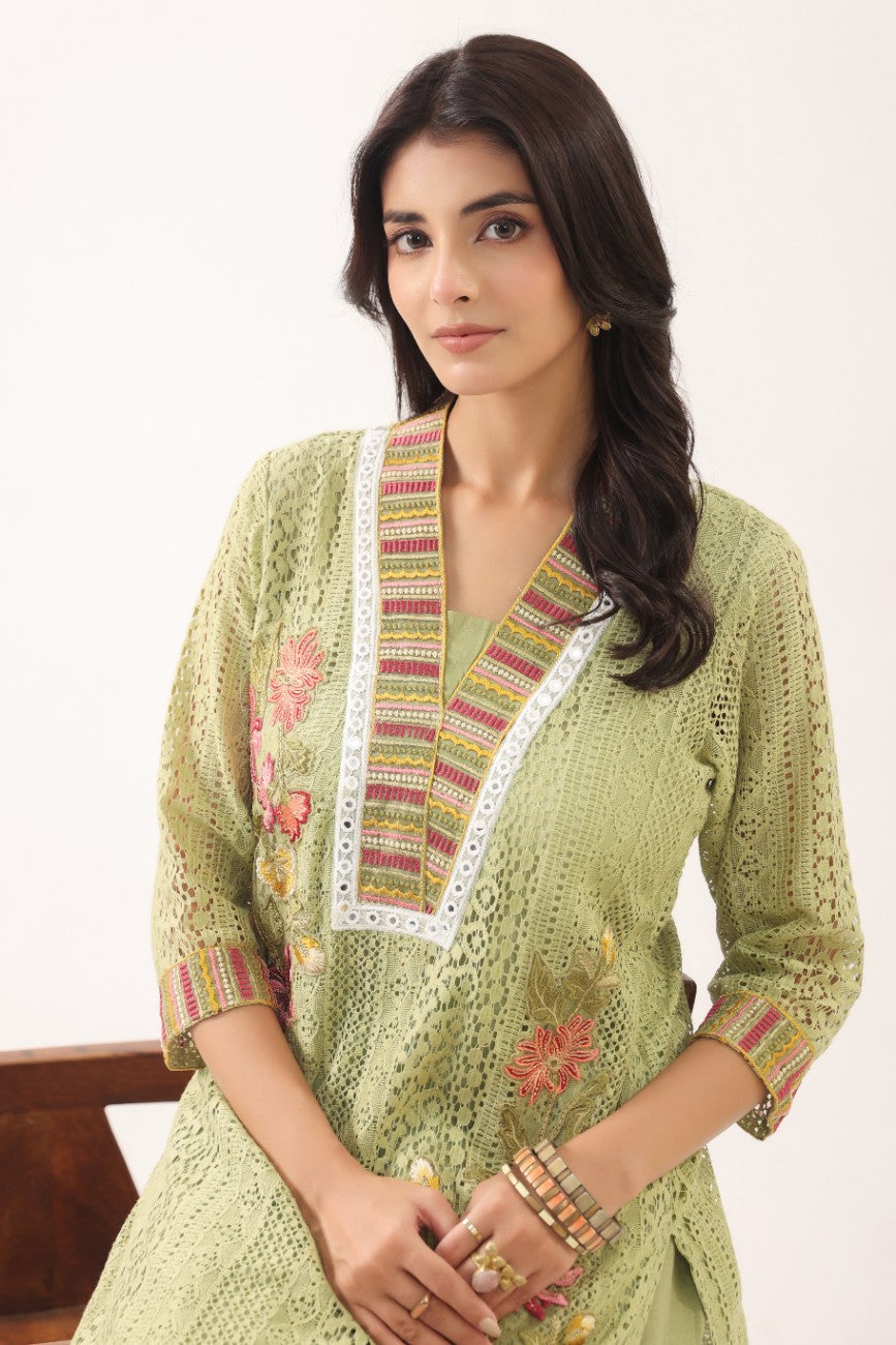 Women Green Floral Printed Straight Kurta with Pants Set