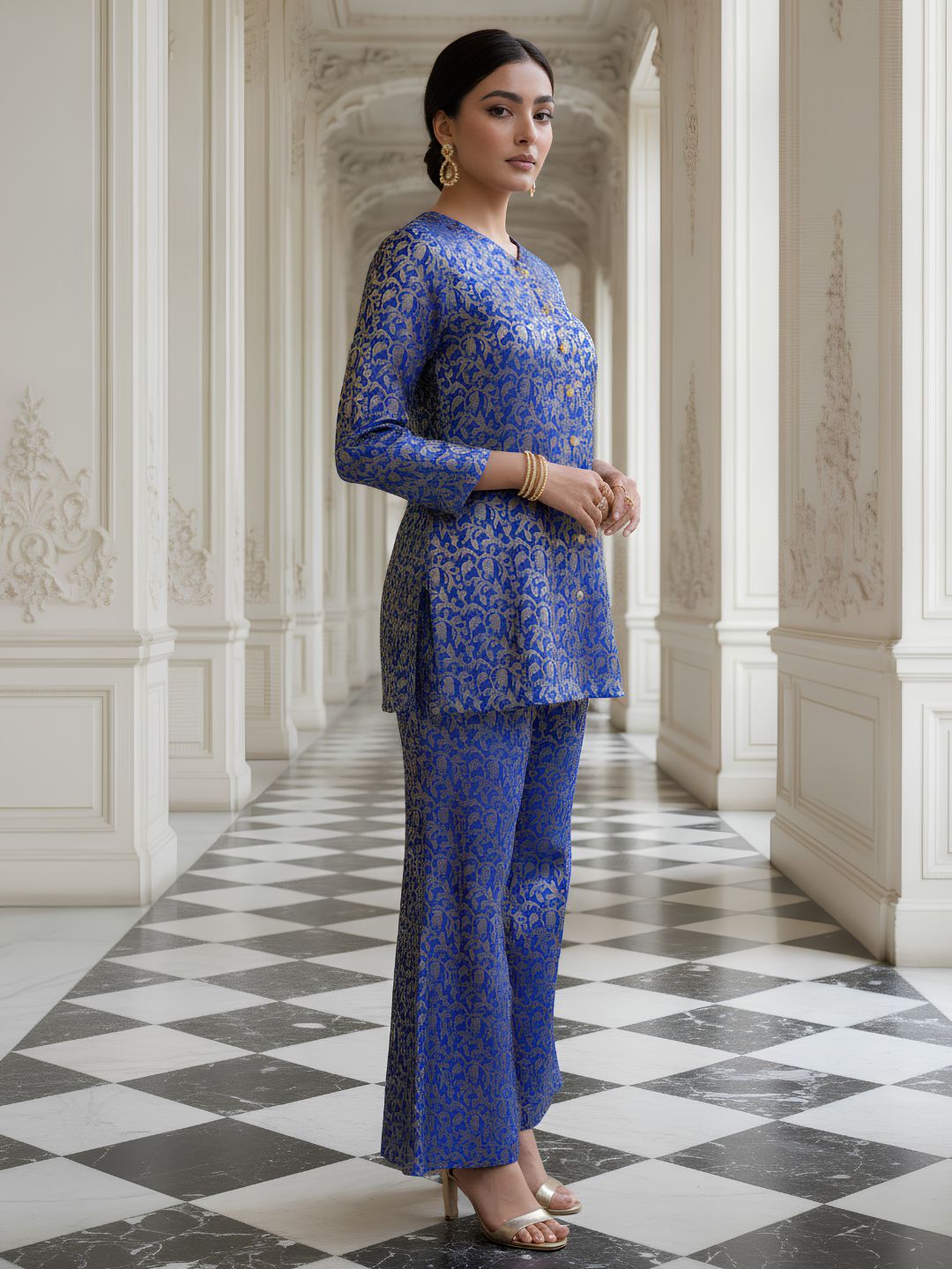 Elegant Blue Ethnic Co-Ord with Golden Weaving