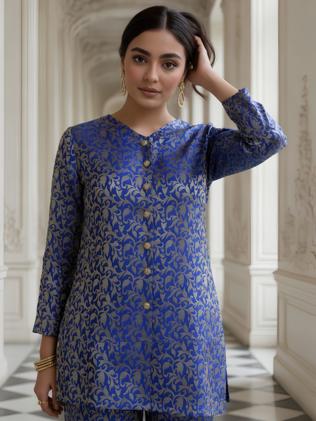 Elegant Blue Ethnic Co-Ord with Golden Weaving